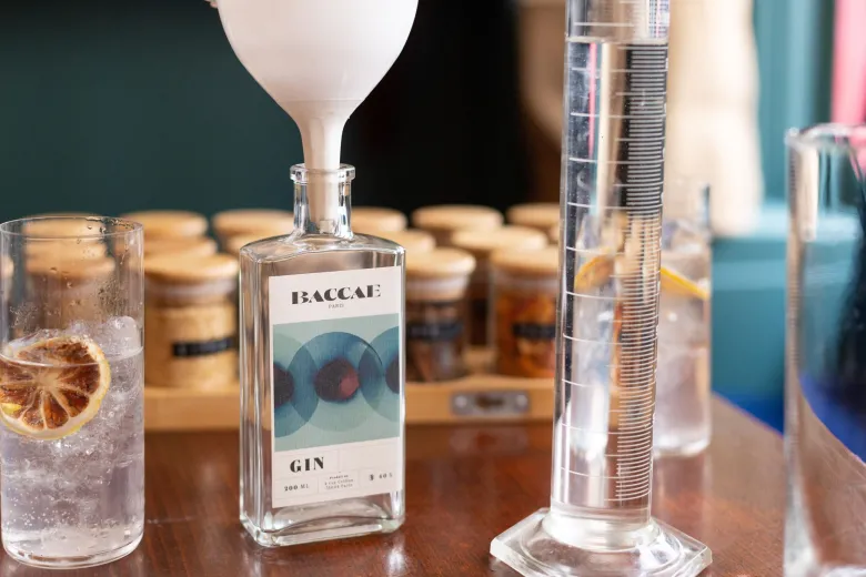 Atelier - distillation de gin - paris