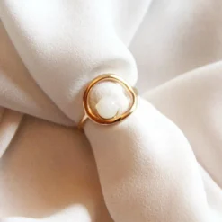 Bague pierre de lune celeste or 50