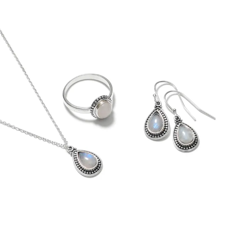 Bague pierre de Lune et argent 52