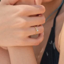 Bague plaqué or – aigue-marine & cristal