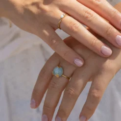 Bague plaqué or – aigue-marine naturelle