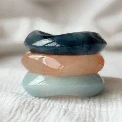 Bracelet jonc en résine mado colori bleu clair de 66mm Bleu clair