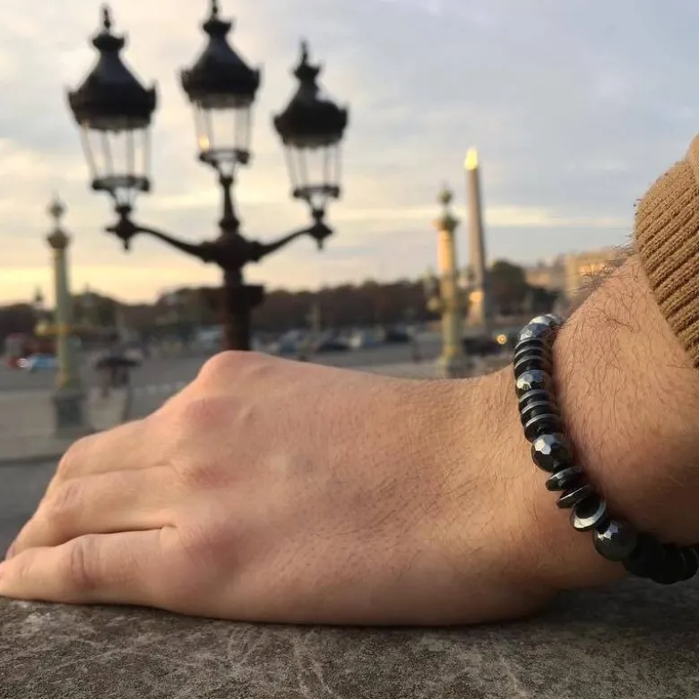Bracelet noir et hématites