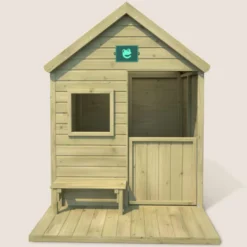 Cabane en bois traité avec terrasse et b