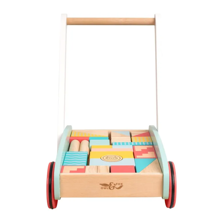 Chariot de marche avec cubes