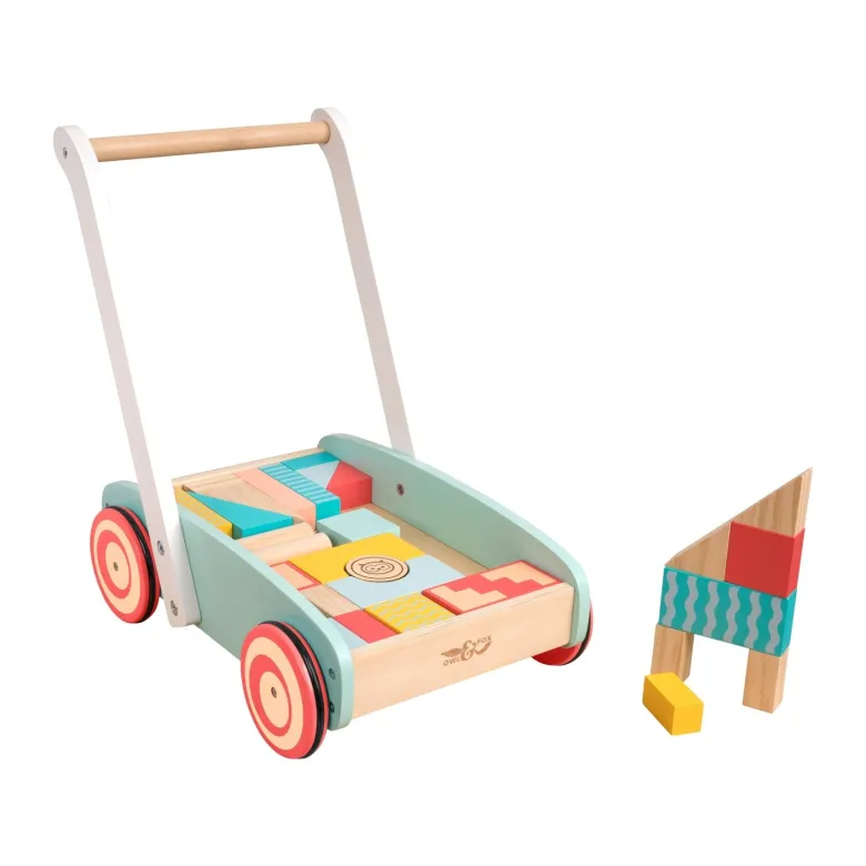 Chariot de marche avec cubes