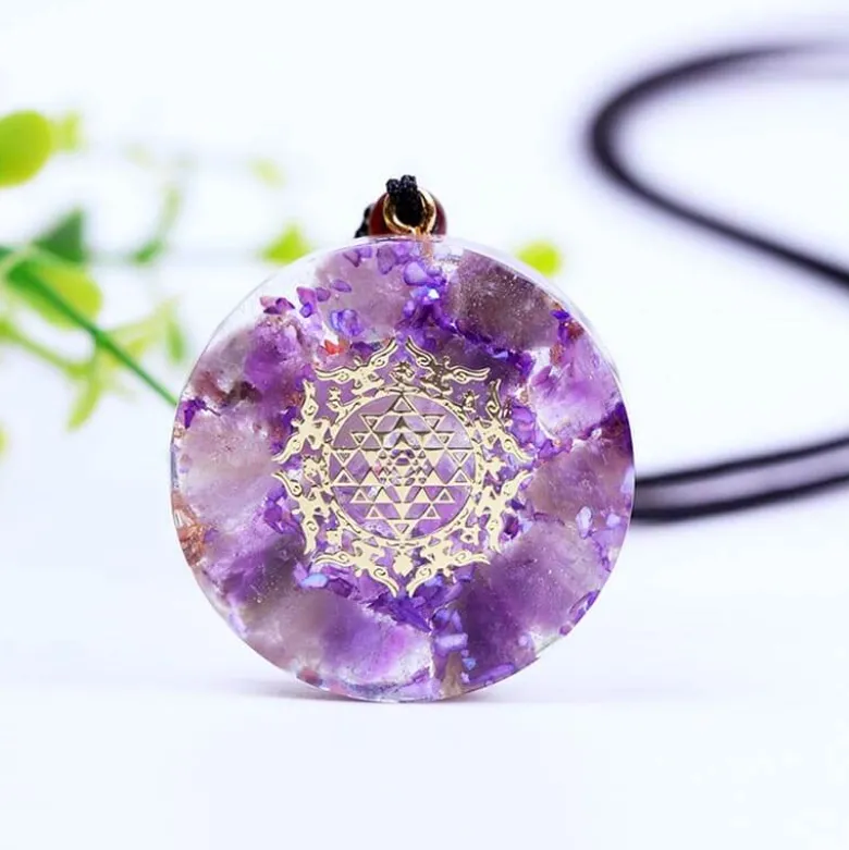 Collier pendentif orgone yoga améthyste