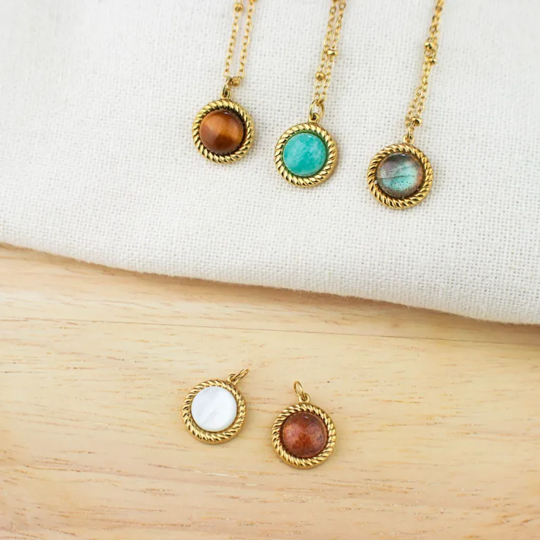 Collier pendentif tressé et labradorite