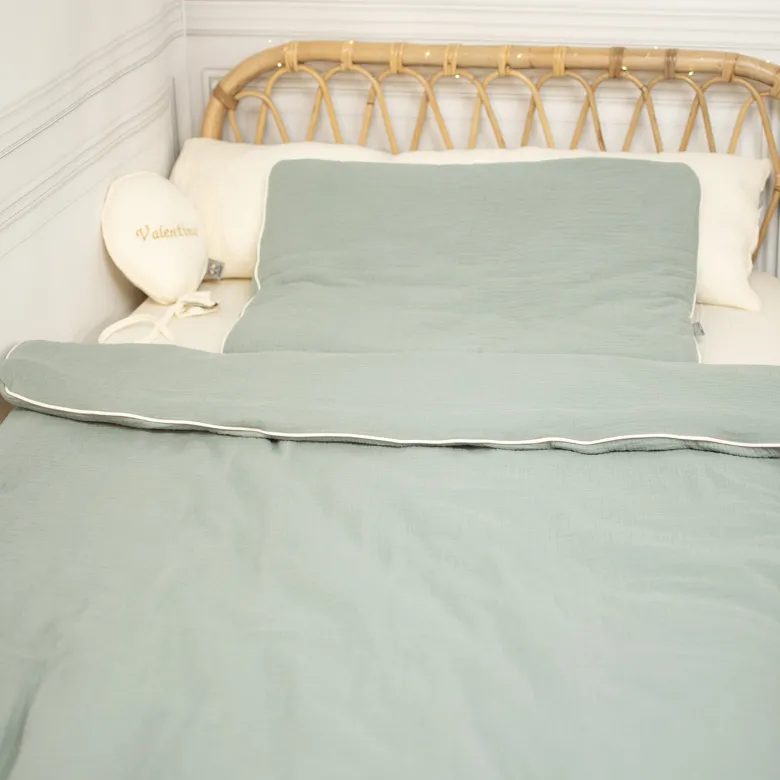 Couette et oreiller prêt à dormir
