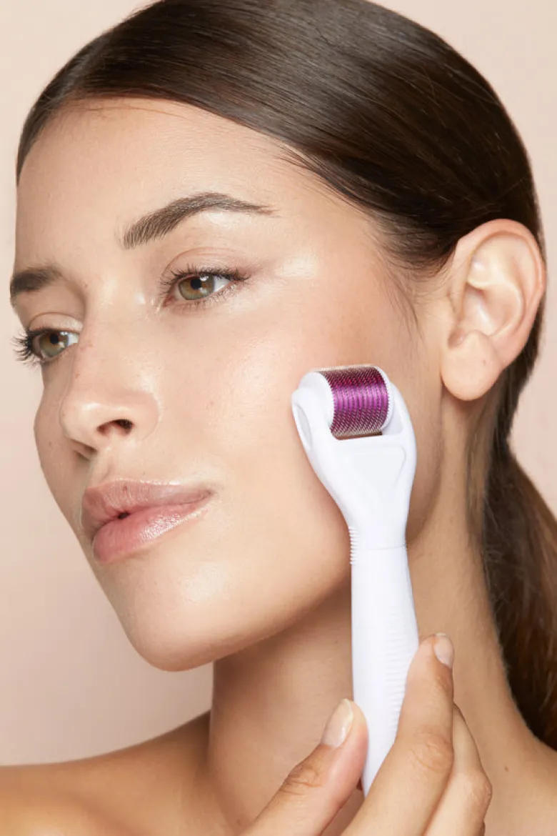 Dermaroller micro aiguilles 6en1