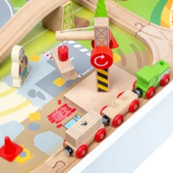 Ensemble train et table - 50 pièces