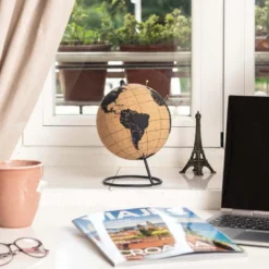 Globe terrestre vintage en liège 20 cm – mappemonde décorative de voyage