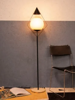 Lampadaire à globe en métal n°273