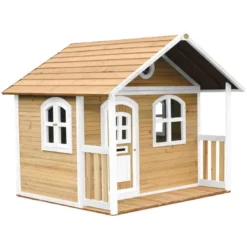 Maison en bois marron et blanc pour en