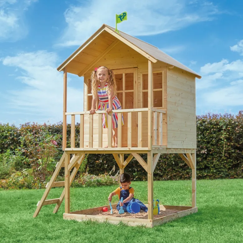 Maisonnette cabane sur pilotis