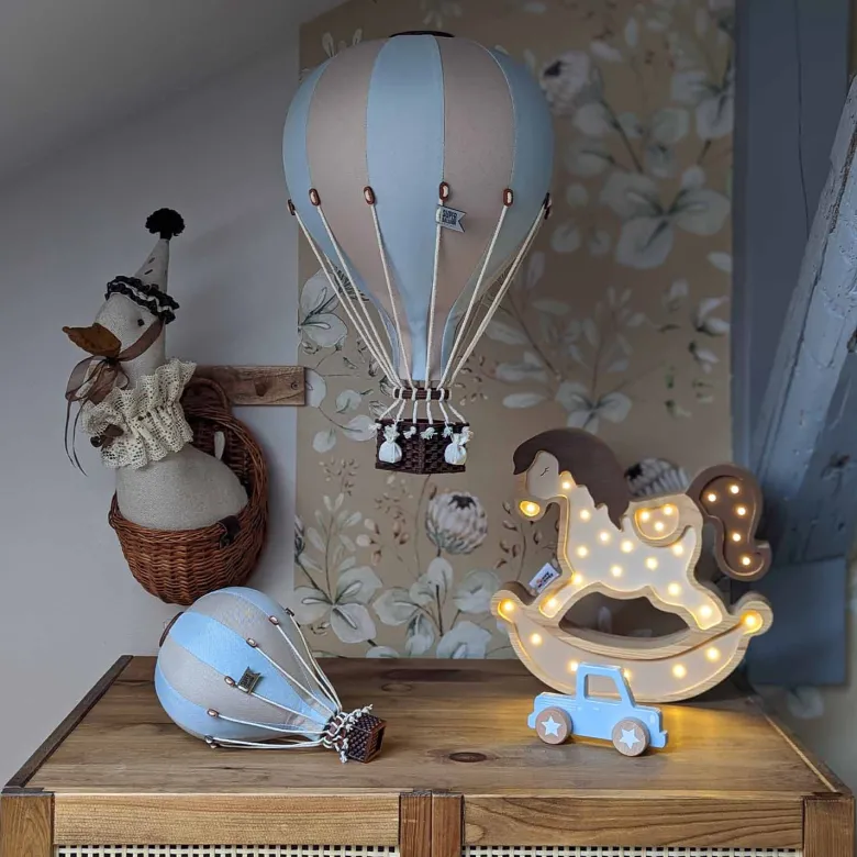 Montgolfière décorative beige et bleu