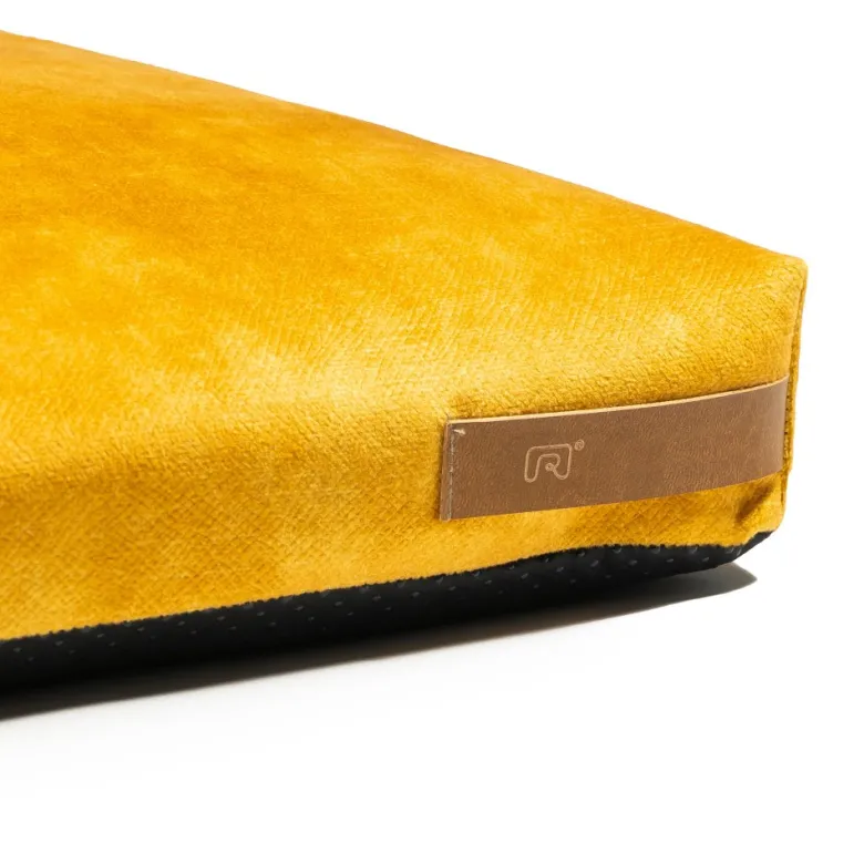 Muovi, tapis pour chien jaune xl