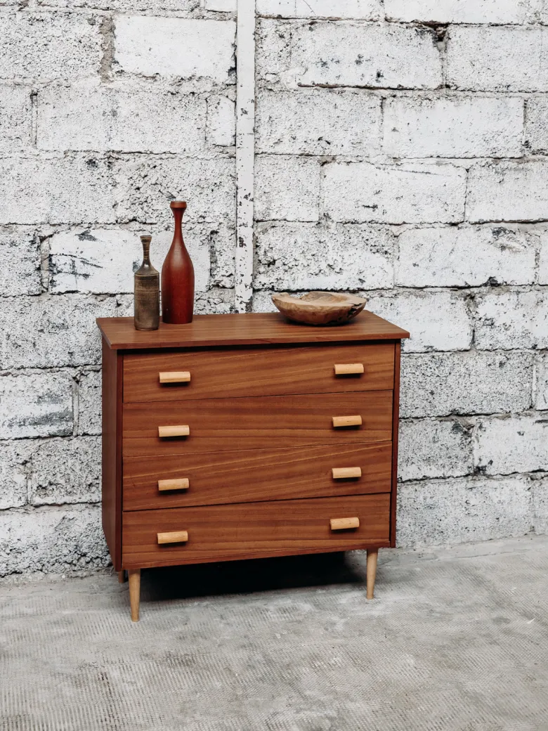 Olga, la commode en bois n°150