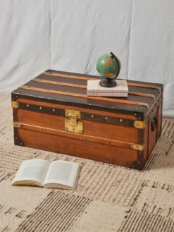 Petite malle en bois claire et laiton n°244