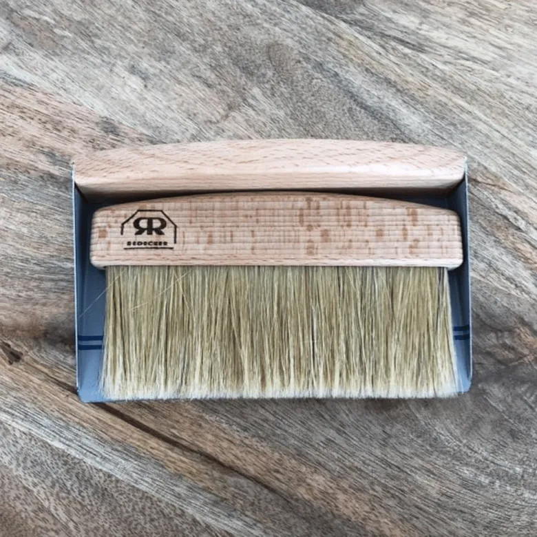Ramasse miettes en bois de hêtre