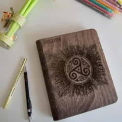 Sketchbook triskel