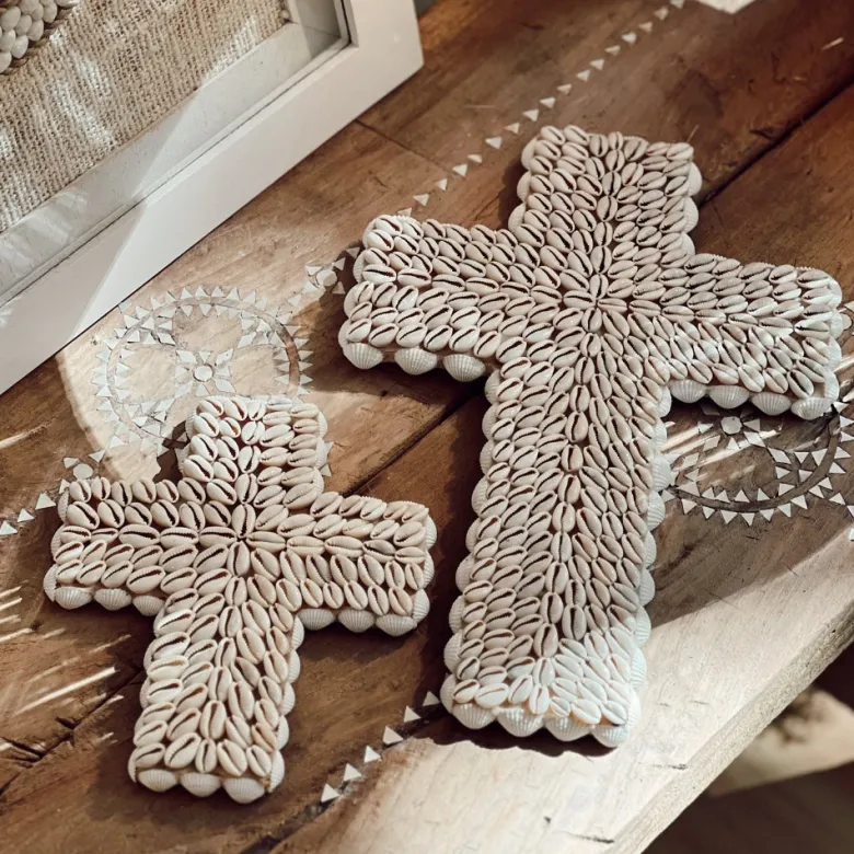 Suspension croix coquillage