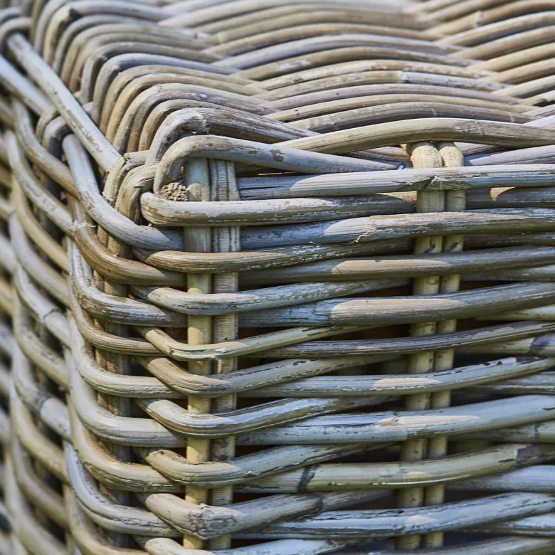 Table basse carrée en kubu naturel
