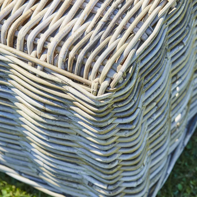 Table basse carrée en kubu naturel