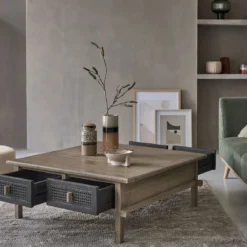Table basse en pin massif recyclé