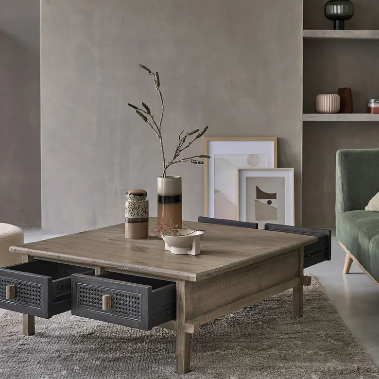 Table basse en pin massif recyclé
