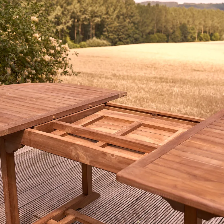 Table de jardin ovale teck huilé 8/10pe