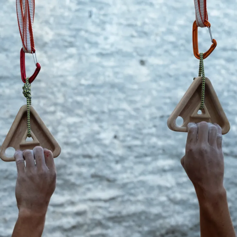 Triangle – agrès nomade 5 prises ultra-compact