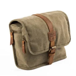 Trousse toilette à suspendre verte